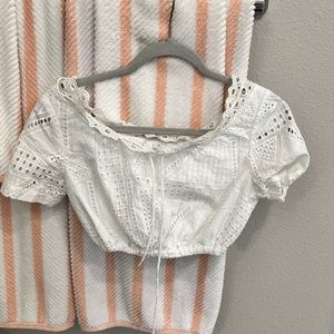 L’academie White Cropped Too